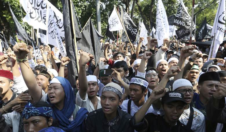 The 'Muslim' vs. 'Christian' Debate You Need to Watch