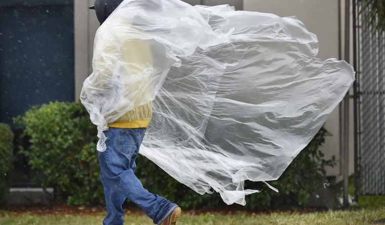 You'll Have to Wear a Raincoat to Read These Spittle-Flecked Tweets From Lefties about the End of Roe