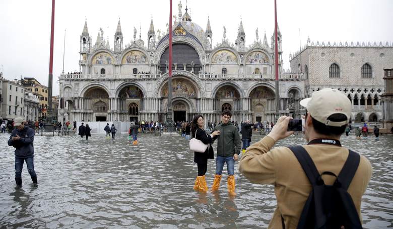'Scholar' Claims Landmarks of Western Architecture Were 'Stolen' from Islamic World