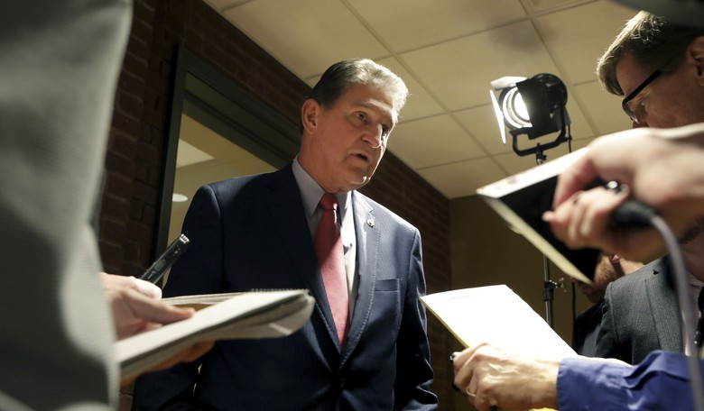 Manchin and Murkowski Seek to Form a Bipartisan Coalition on Voting Rights