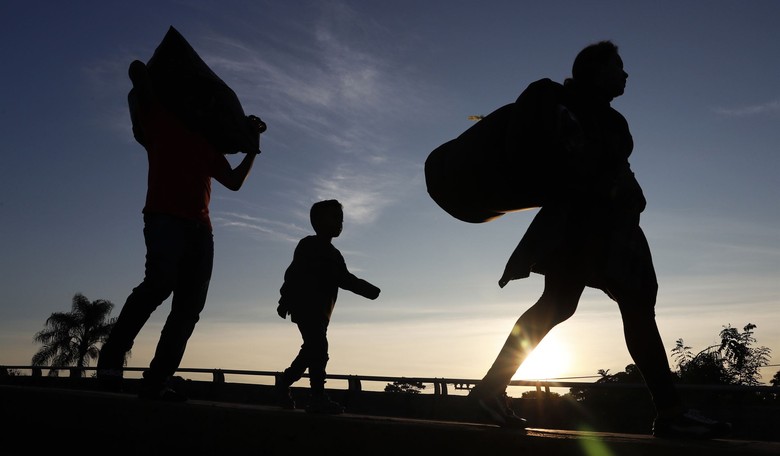 Biden Isn't Helping Migrants, DeSantis' Immigration Parole Legal Stunt, and a Crisis of Rhetoric