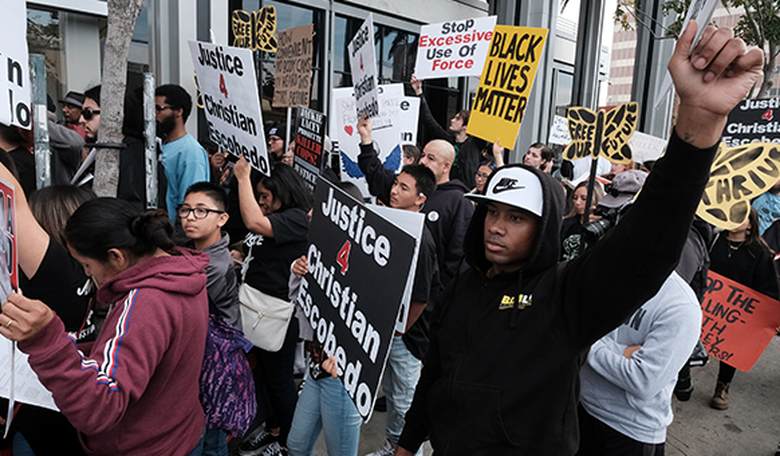 Police Search Home, Seize Rifle From Couple Who Defended Home From BLM Mob