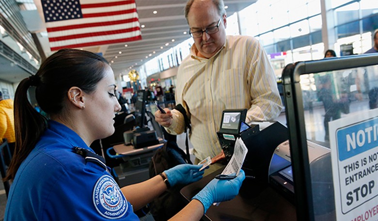 TSA Announces It Could Slap You With a $1500 Fine if You Don't Wear a Mask