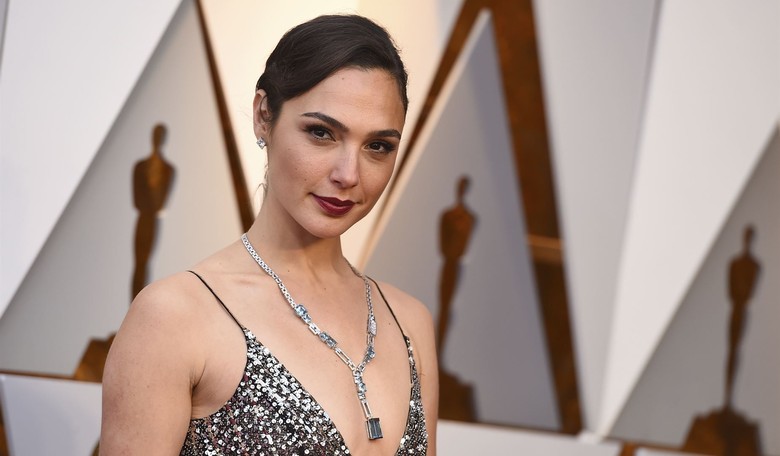 Gal Gadot Shuts down SJWs in a Snit Over 'Cleopatra' Role, Calling It 'Whitewashing'