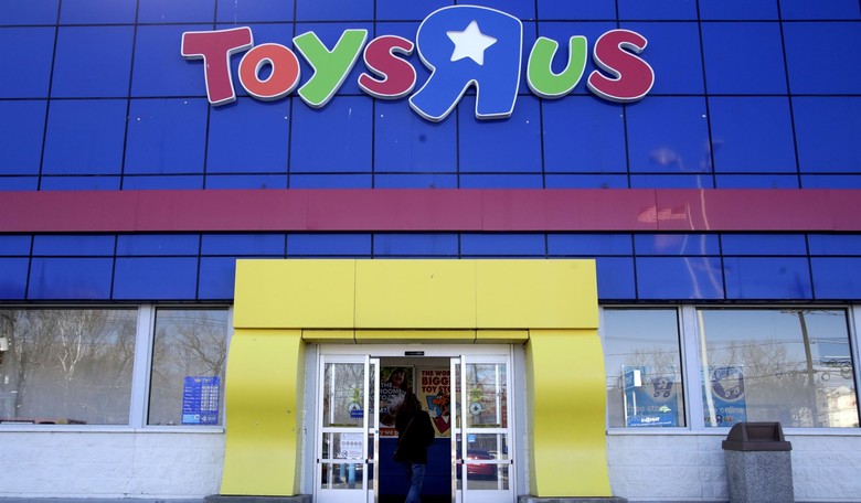 Last Two Toys R Us Stores Follow Blockbuster to Graveyard of '90s Retail Icons