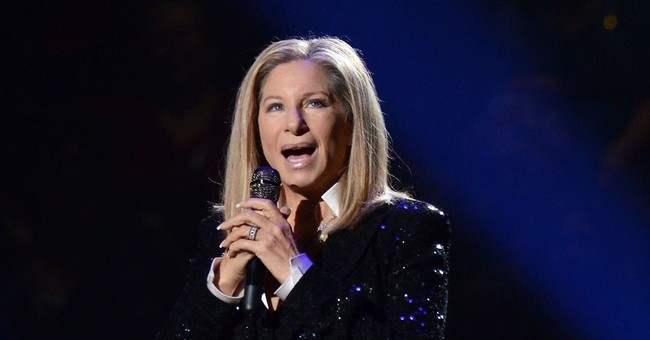 Barbra Streisand: Οι γυναίκες ψηφοφόροι Trump δεν πιστεύουν στις δικές τους σκέψεις και ήταν «εκφοβισμένοι» από τη Χίλαρι