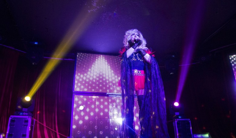 Florida Pulls Another Liquor License for Allowing Kids Into an Alcohol-Fueled Drag Show
