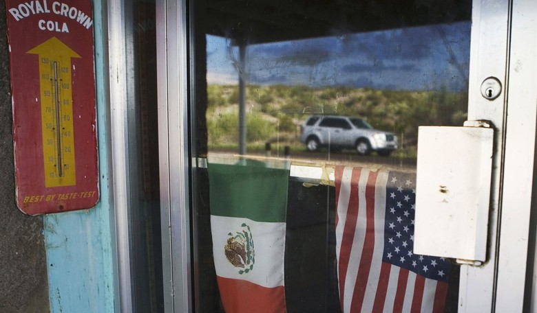 DOJ: Texas' buoy barrier is straining U.S.-Mexico relations
