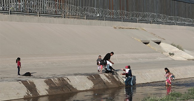 Peter Doocy Report on Border Crisis Contradicts Psaki, Raises More Questions on What Biden Knows About It