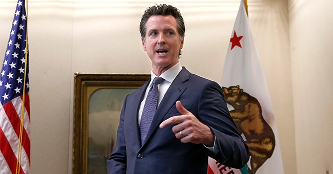 California Governor Blames Trump, Republican Party for State's Homeless Problems 