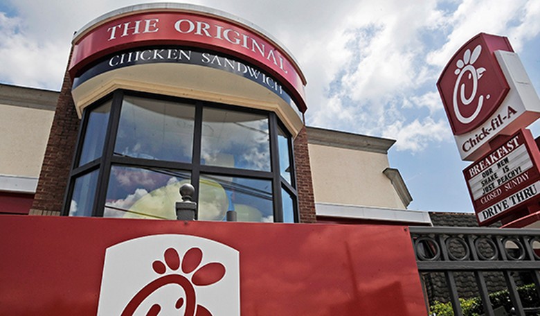 Chick-fil-A CEO Tells White Americans to Shine Black People's Shoes as a Show of Humility (VIDEO)
