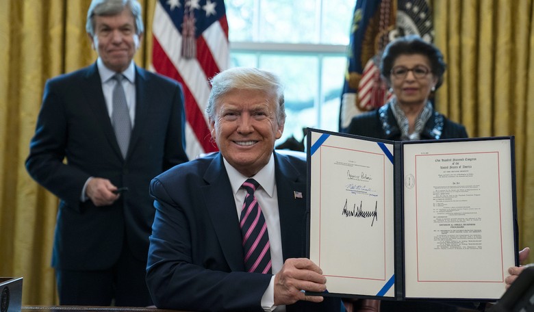 Trump Has Folks the PPP Program Helped to White House, One Steals the Show, We 'Are Not Broken' and Country Isn't Either