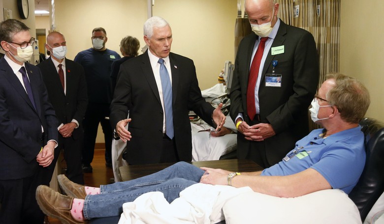Sorry, Guys. Mike Pence Is Not an Idiot for Not Wearing a Mask at the Mayo Clinic