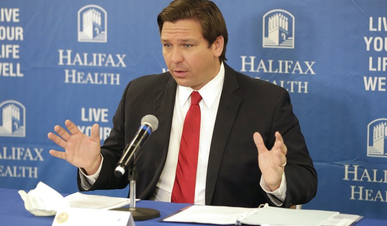 Ron DeSantis Shows Why He's a 2024 Favorite, Gives Epic Answer to Preening Reporter
