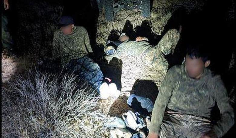 Mexican nationals cross the Arizona border in camouflage, it didn't go well