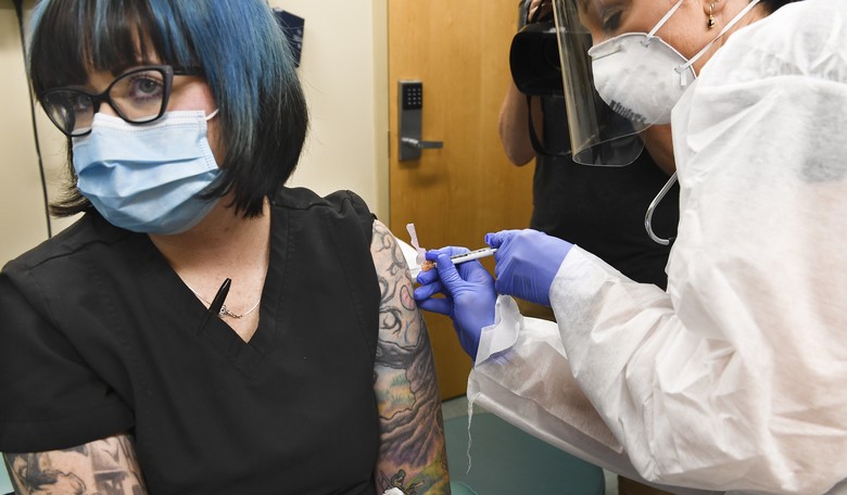 Houston Hospital Workers File Suit Over Employer's Vaccine Mandate