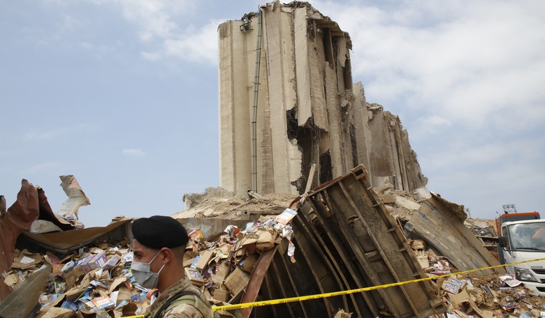 Lebanon's Customs Officials Called Russian Ship Carrying Fertilizer 'a Floating Bomb'