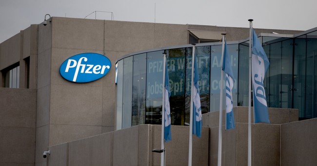 Key FDA Committee Approves Pfizer Vaccine