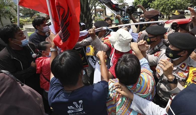 ASEAN Nations Back Military in Myanmar Coup; Call For an End to Violence