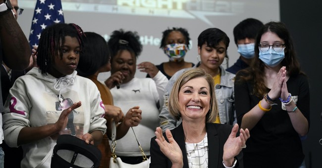 Iowa Governor Signs Groundbreaking School Choice/Mask Ban Bill