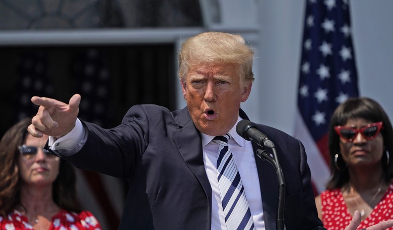 Twitter Is Allowing Iranian Government Officials to Issue Death Threats Against Trump