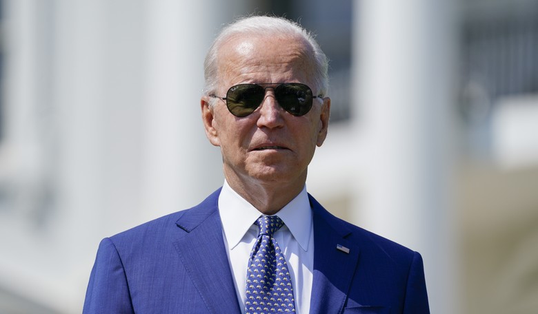 Biden Flips out on Two Reporters, Puts His Hands on Them When He's Questioned