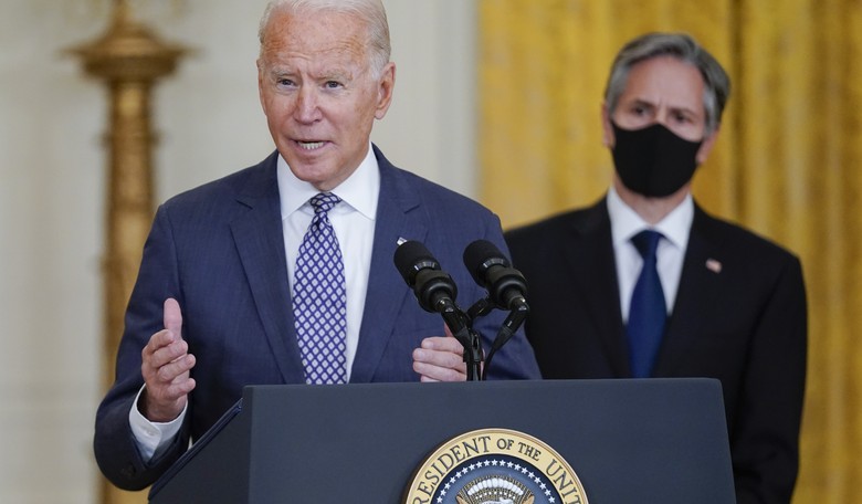 The State Department Gives Instructions for Americans Fleeing Ukraine — and They Make No Sense