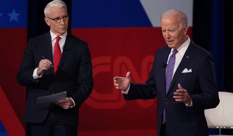 The Truth Mavens Support Biden’s Farce on the Border Visit, Are ‘OK’ With a White Power Salute
