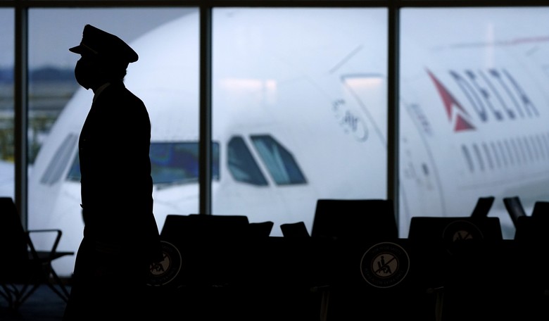 ‘Reporter’ Unwittingly Stumbles Upon Ideal Solution for Those Concerned About Maskless Air Travel
