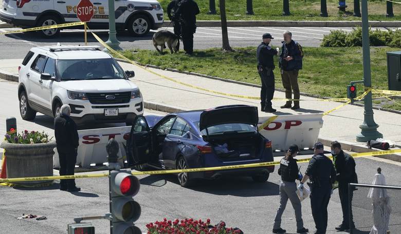 The Mysterious Blue-Checked Twitter Account of 'Dr. Jialun' Who Blamed Trump After Capitol Ramming Attack