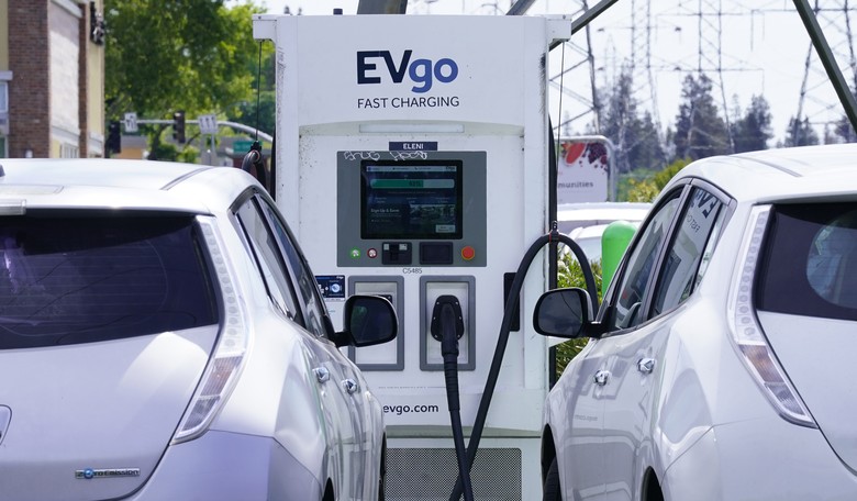 New Data Shows Hot Weather Devastating for the Endurance of Electric Vehicles