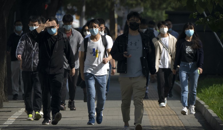 USC, UCLA Doctors: Masks Not Effective in Stopping the Spread of COVID