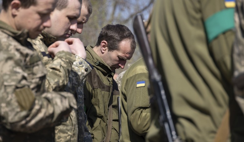 Week 12 of Putin's War in Ukraine Comes to an End With Fired Russian Generals, New Howitzers, and Little Movement
