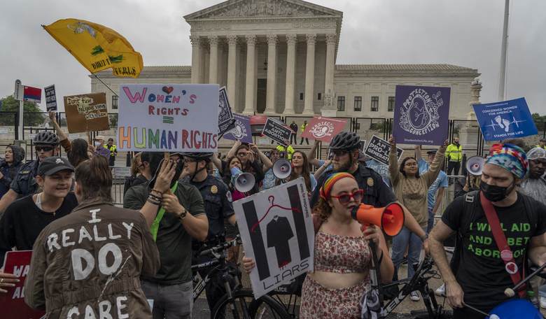 The Gloves Come off After USCP Arrests 16 Members of Congress Over SCOTUS Protest