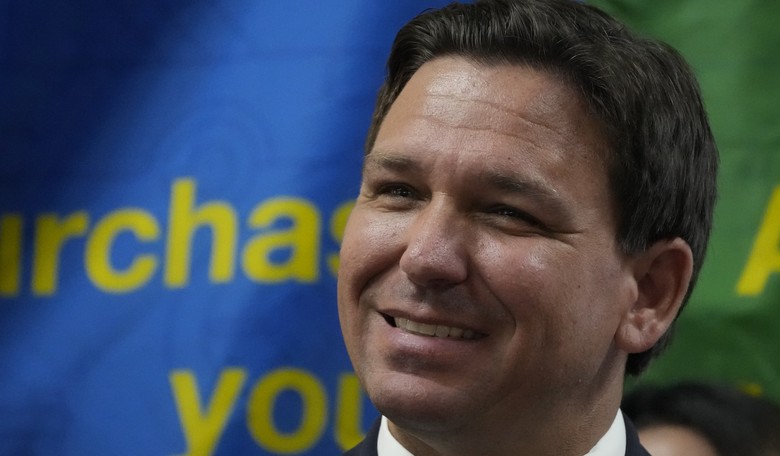 DeSantis Lands Solid Jabs on Biden, ‘Hair Gel’ Newsom Over Migrant Busing 'Investigation' Calls