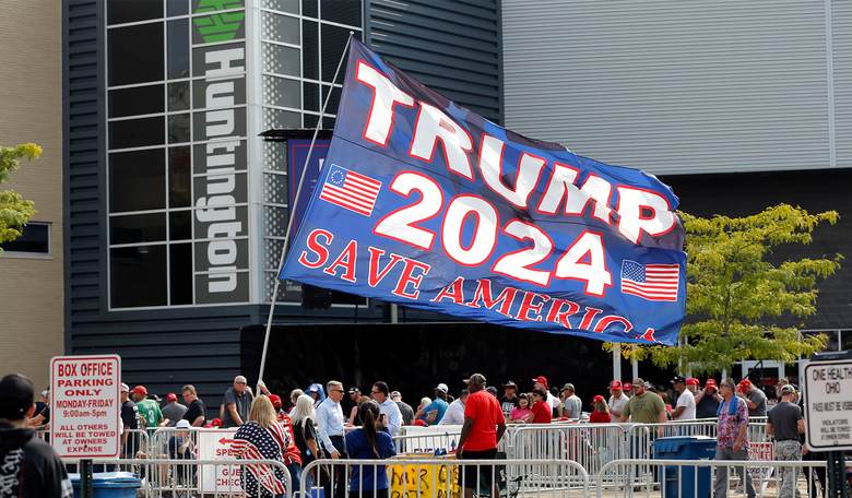 Trump Takes Aim at 'Disloyal' Evangelicals