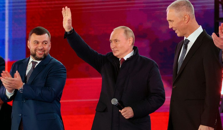 Russian Collaborationist Government in Kherson Orders Evacuation of Some Civilians to Russia