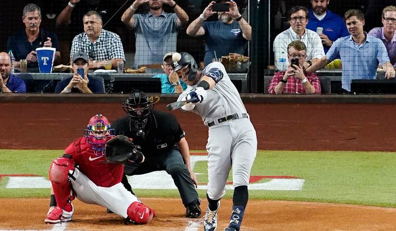 [WATCH] Aaron Judge Launches 62nd Home Run of Season, Surpassing Roger Maris' AL Record