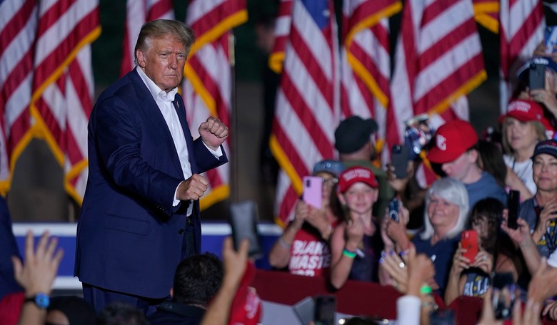 With Trump's Supposed Midterm Stumble, 2024 Rivals Look for Openings