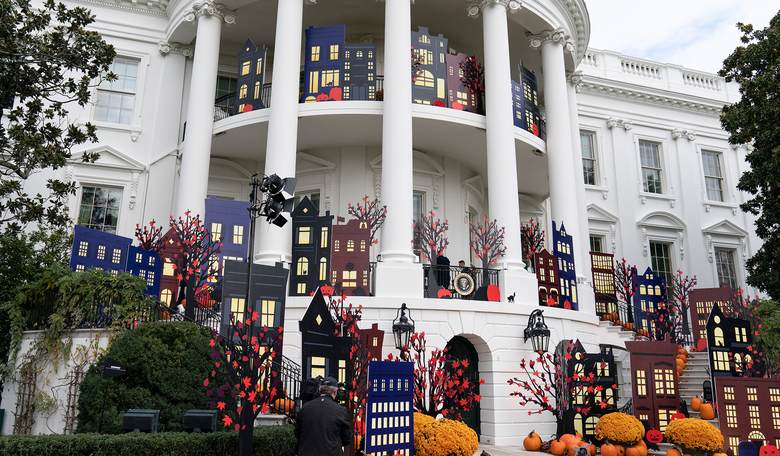 Halloween at the White House: Blinken's Mini Zelensky and Jill Hands out Books