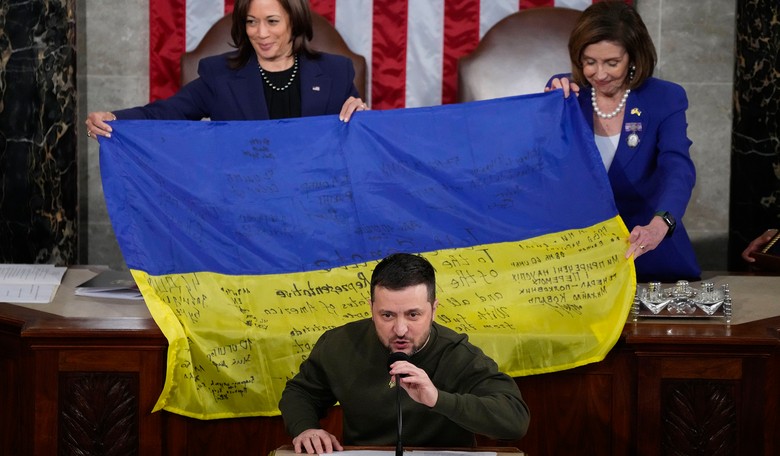 Musk Has to Clean up Mess After Twitter Suspends People for Criticizing Pelosi/Zelensky Flag Exchange
