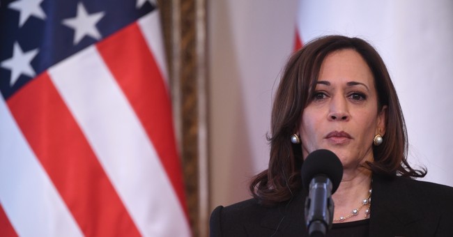 Kamala Harris Refuses to Acknowledge the Illegal Migrants Who Arrived At Her D.C. Doorsteps 