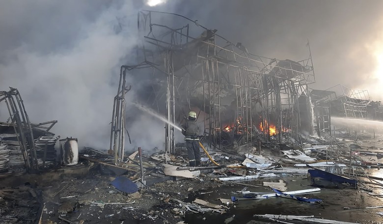 At Least 60 Feared Dead After Russia Bombs Ukrainian School