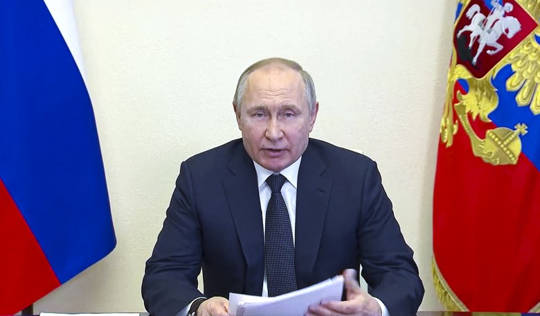 Putin's 'Scum and Traitors' Speech Sounds More Like Flop-Sweat and Desperation Than Bold, Confident Leadership