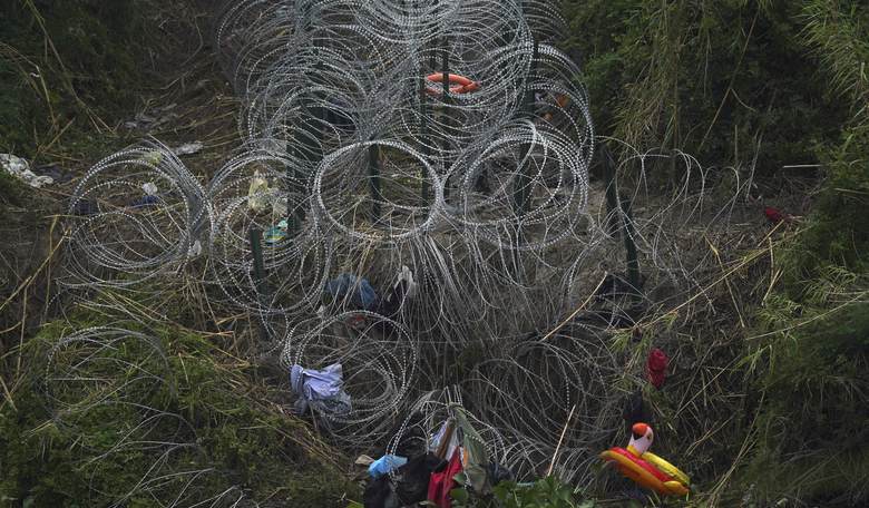 DOJ looking into Texas' treatment of migrants