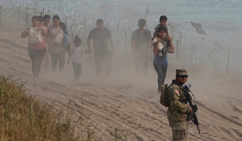 Cartel 'Soldiers' Are Crossing the Southern Border, Carrying Rifles and Wearing Body Armor