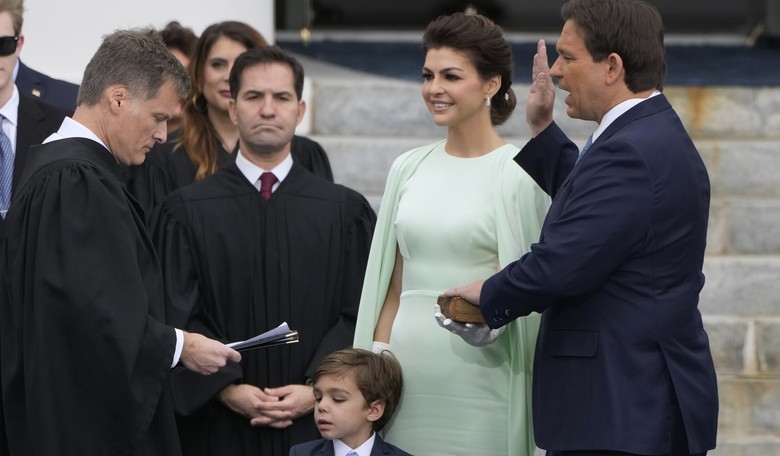WATCH: Ron DeSantis Is Sworn in for Second Term, Praises Florida as 'Freedom’s Linchpin'