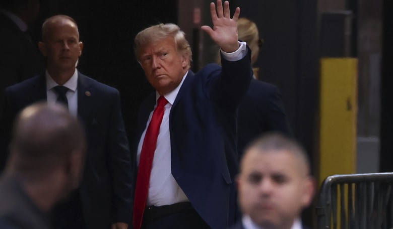 REPORT: Trump Charged With 34 Felony Counts, Former President Hilariously Tells Bragg to Indict Himself