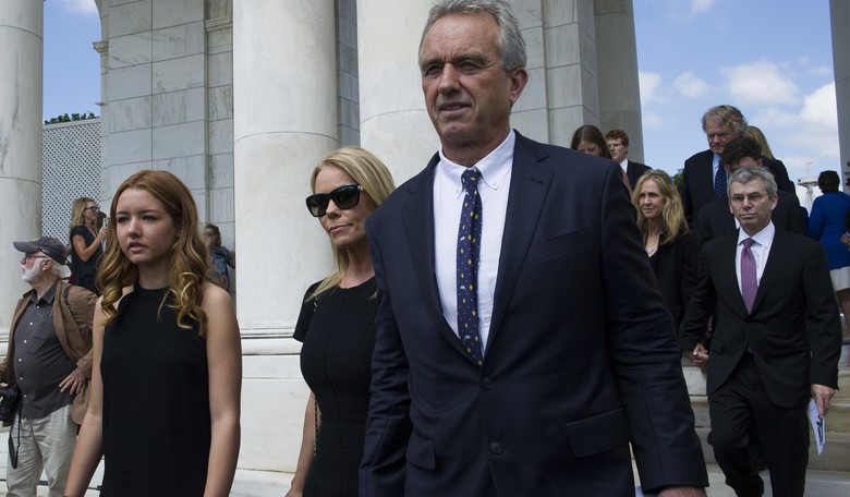 WATCH: Dem Presidential Candidate RFK Jr. Tells Joe Rogan He Has to 'Be Careful' so the CIA Doesn't Assassinate Him