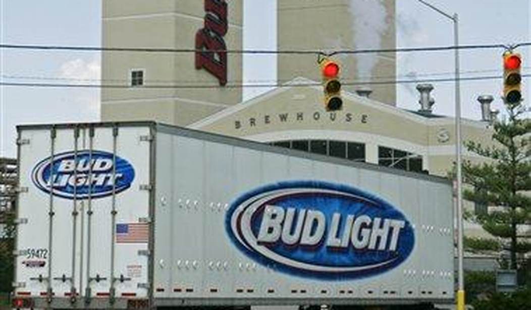NextImg:Bud Light VP Spotted in NYC, 'Can't Talk About' Dylan Mulvaney Debacle